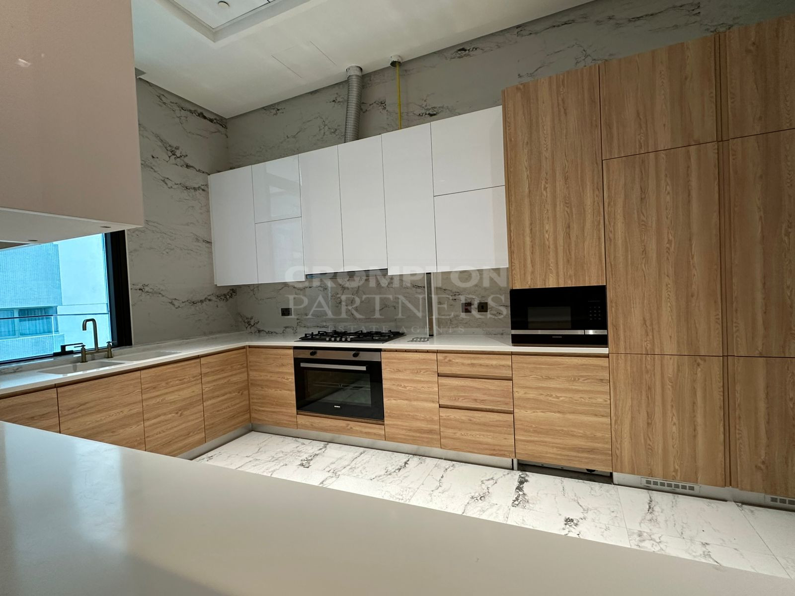 Parquet Flooring | Spacious | Vacant | Call Now - Photo 5