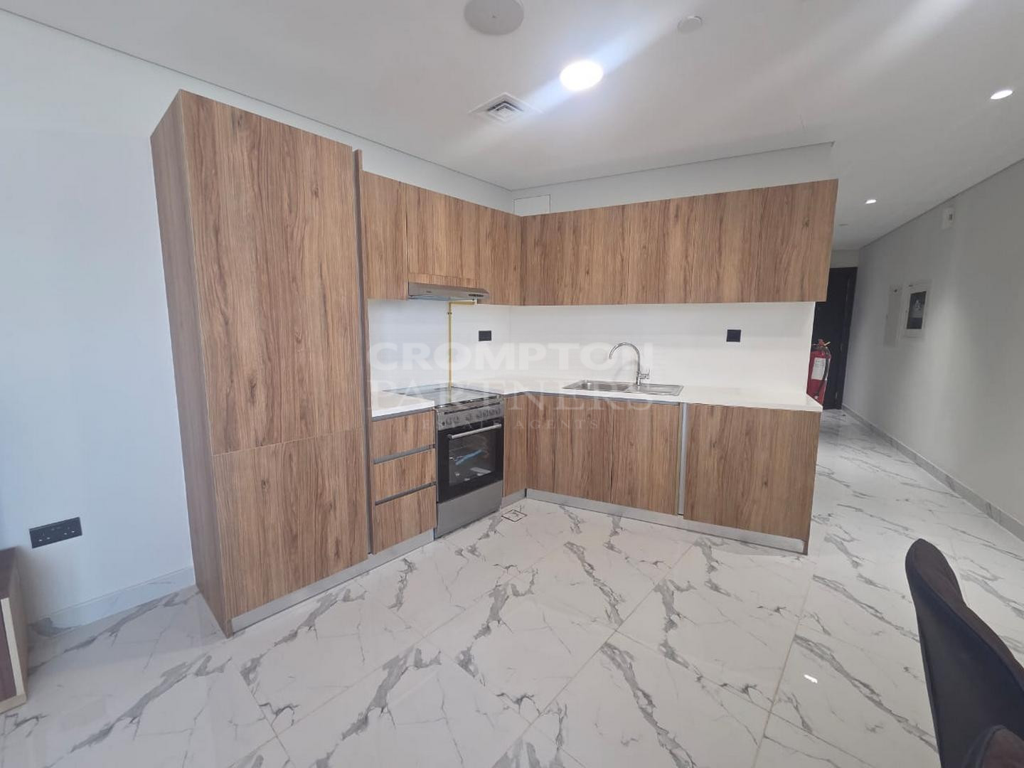 Furnished | Lavish Living | Vacant | Call Now - Photo 3