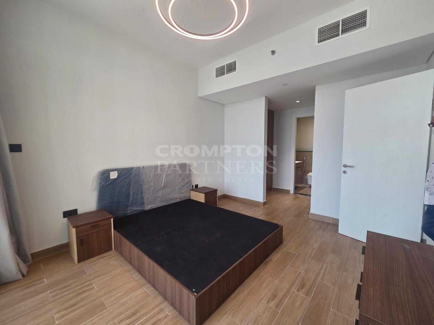 Furnished | Lavish Living | Vacant | Call Now - Photo 5