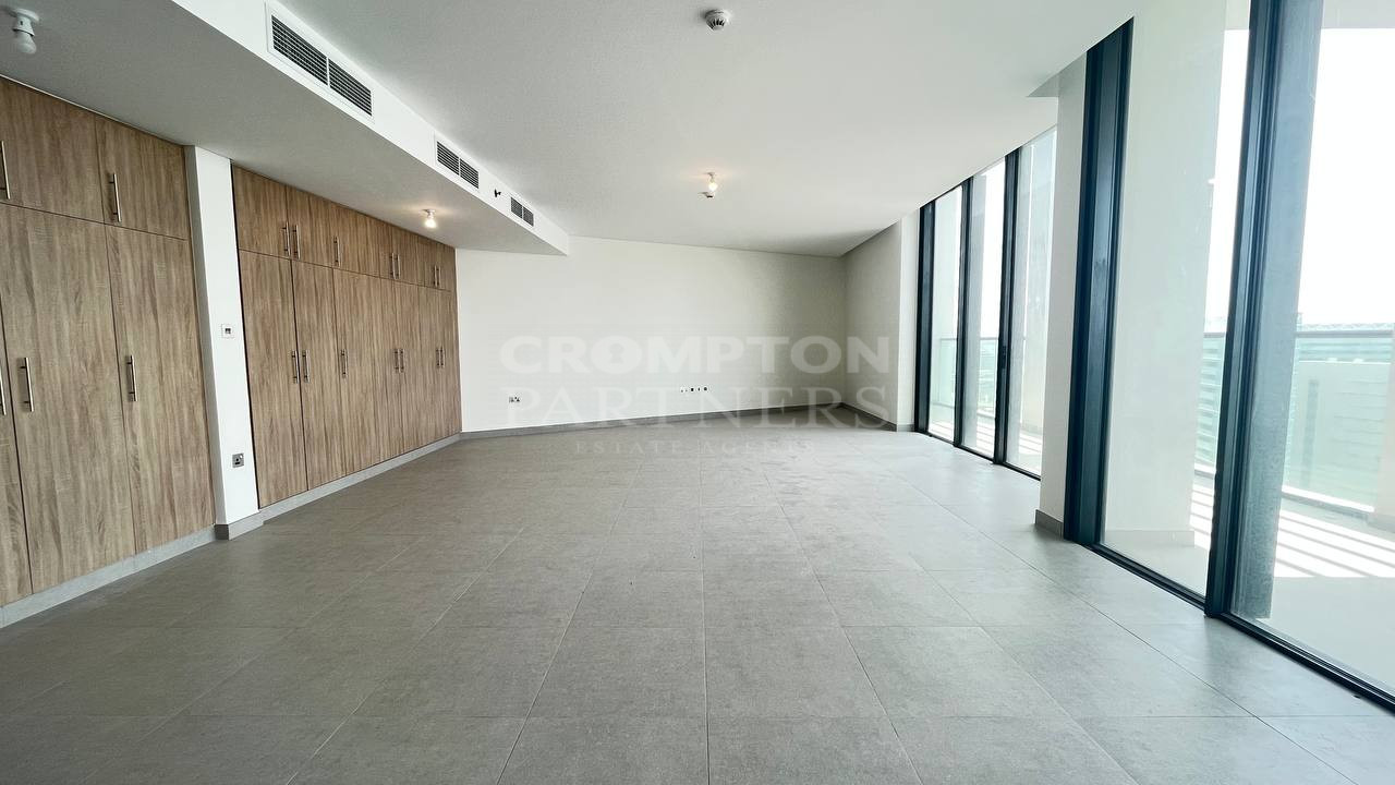 Mesmerizing | Vacant And Ready | Call Now
