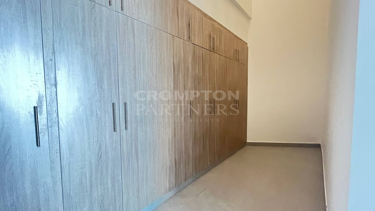 Mesmerizing | Vacant And Ready | Call Now - Photo 2