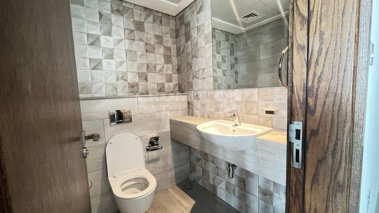 Mesmerizing | Vacant And Ready | Call Now - Photo 4