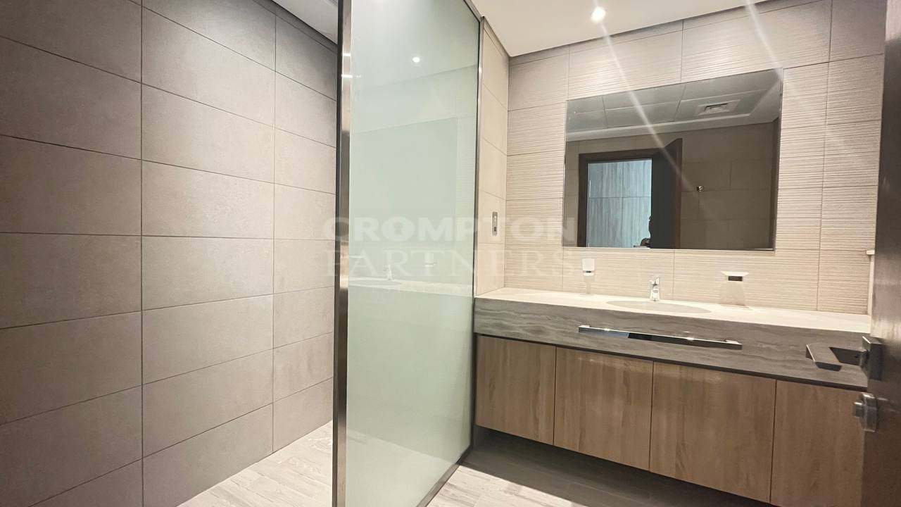 Mesmerizing | Vacant And Ready | Call Now - Photo 5