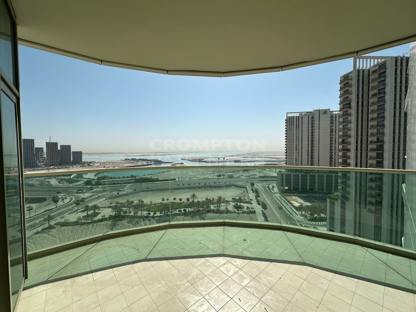 Rare Unit! Amazing Sea View| Huge 1BR + Maid Room - Photo 2