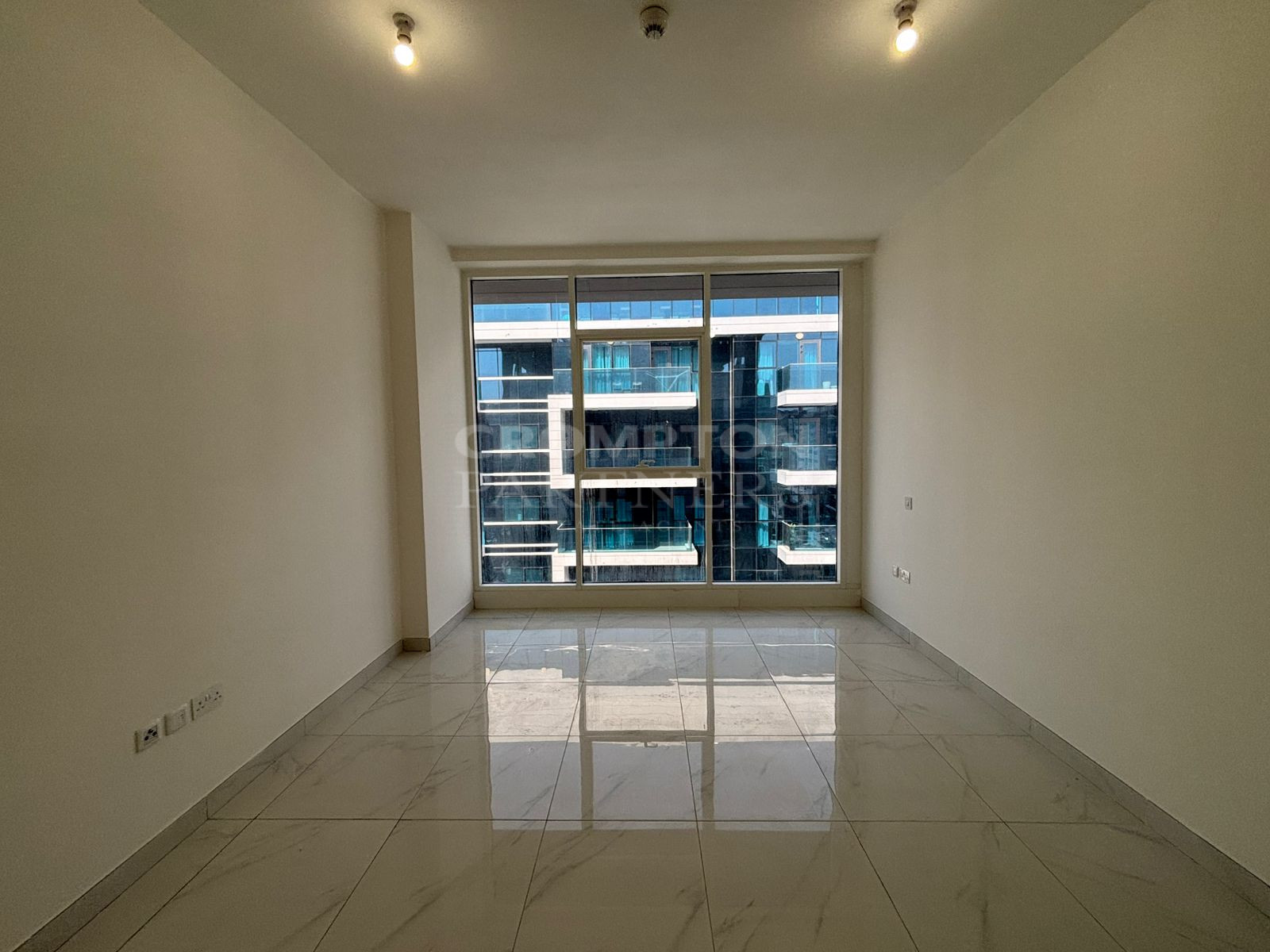 Spacious | Modernized | Vacant And Ready - Photo 3