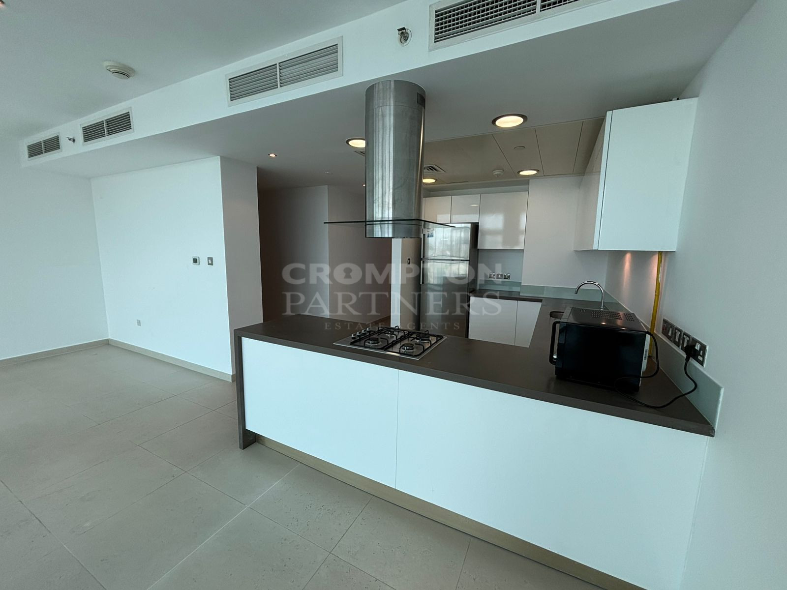 Vacant | Sea View | Lavish Living | View Now - Photo 5