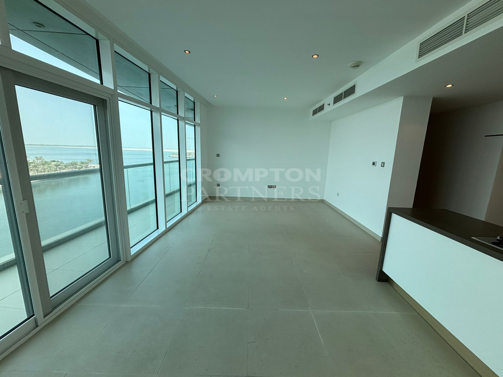 Vacant | Sea View | Lavish Living | View Now - Photo 2