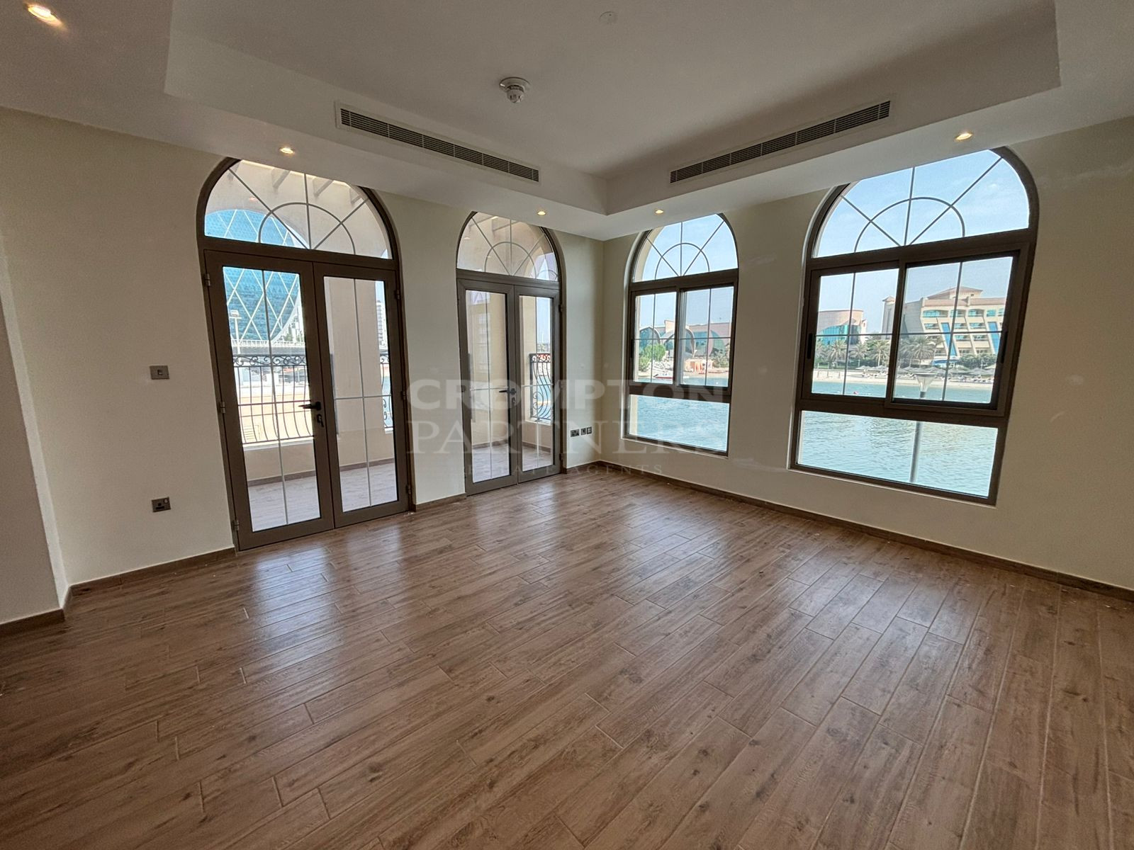 Excellent Family Home | Water Views | Vacant - Photo 3