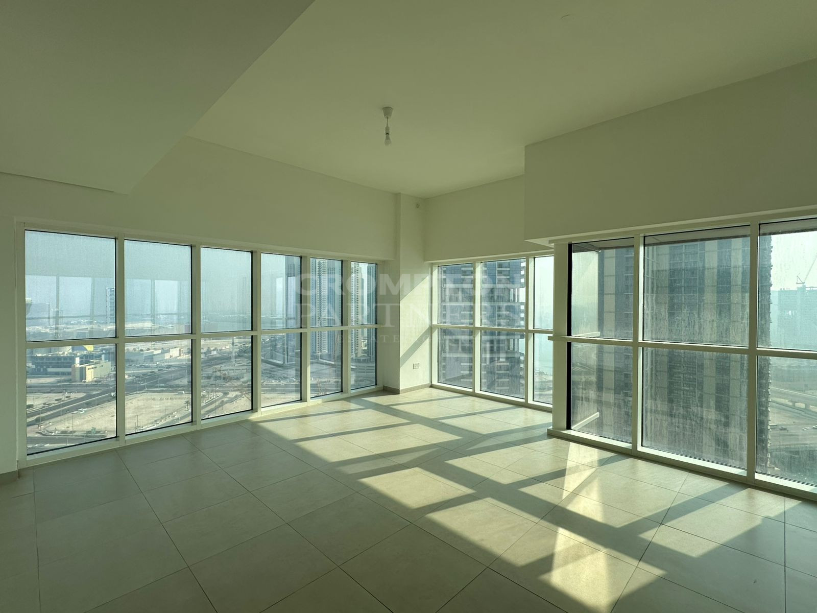 Extraordinary | Spacious | Ready To Move In - Photo 2