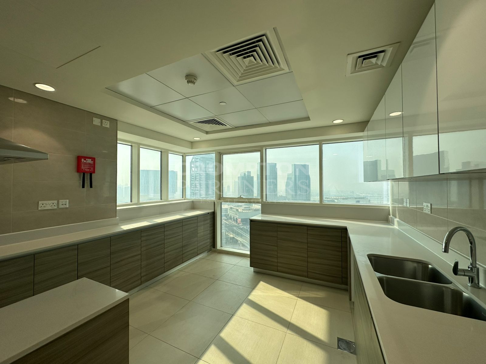 Extraordinary | Spacious | Ready To Move In - Photo 4