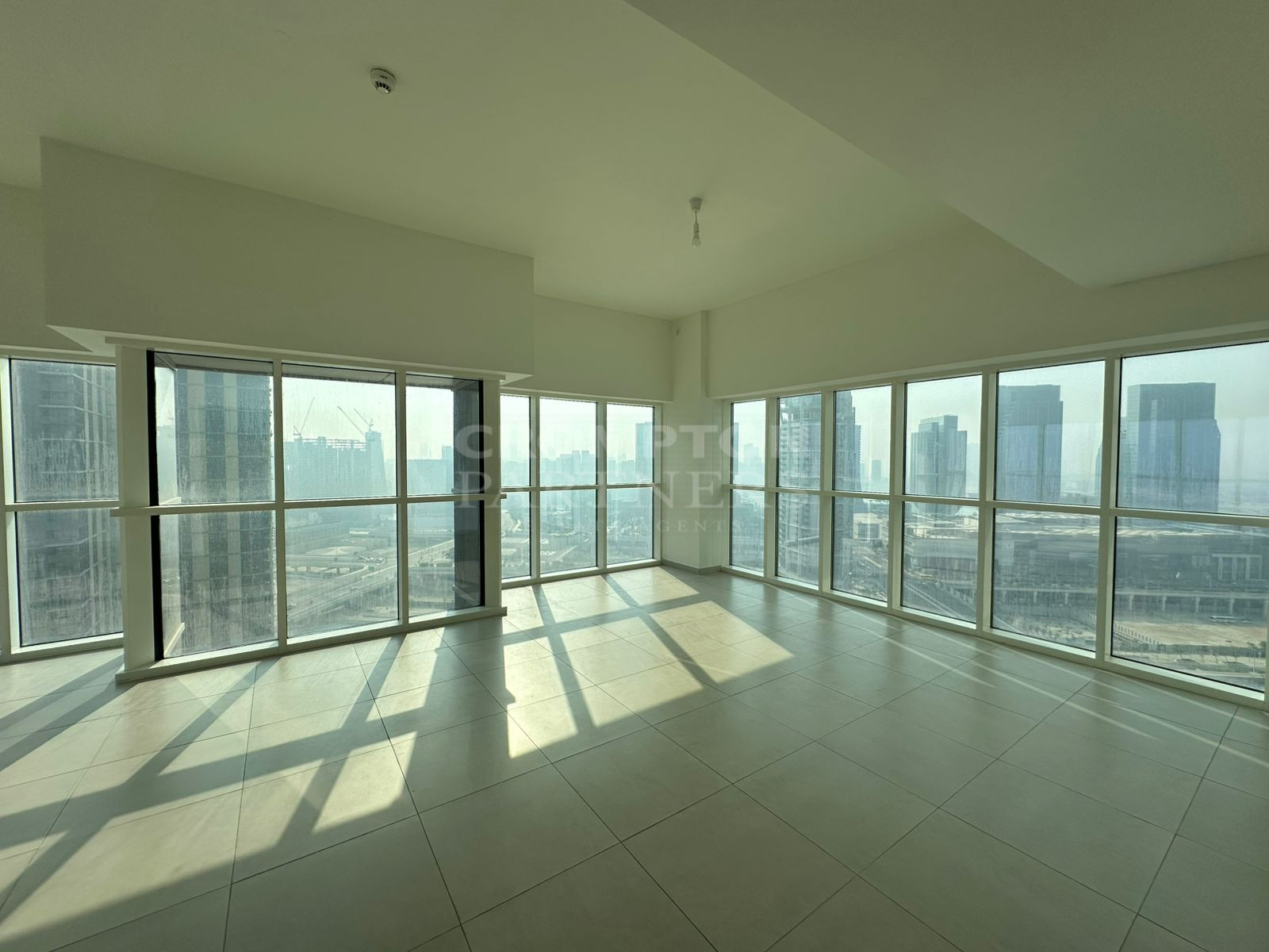 Extraordinary | Spacious | Ready To Move In - Photo 1