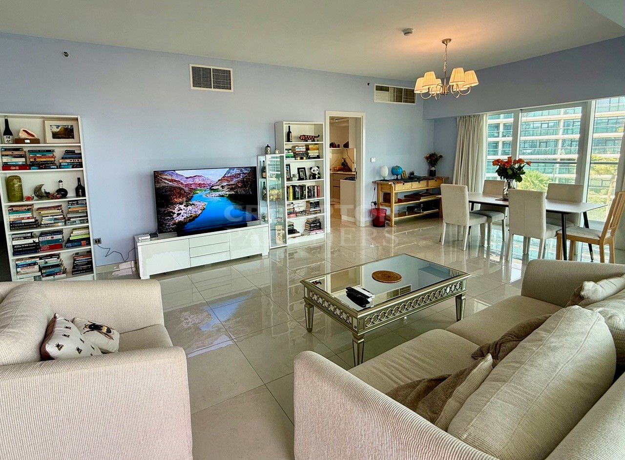 Full Sea View Unit, Owner Occupied, Family Home - Photo 5