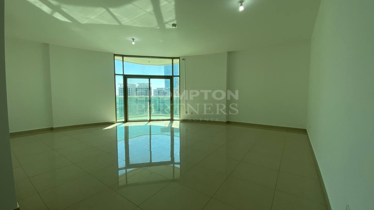 Bright 2BR with Maid| High Floor | Big Layout - Photo 2