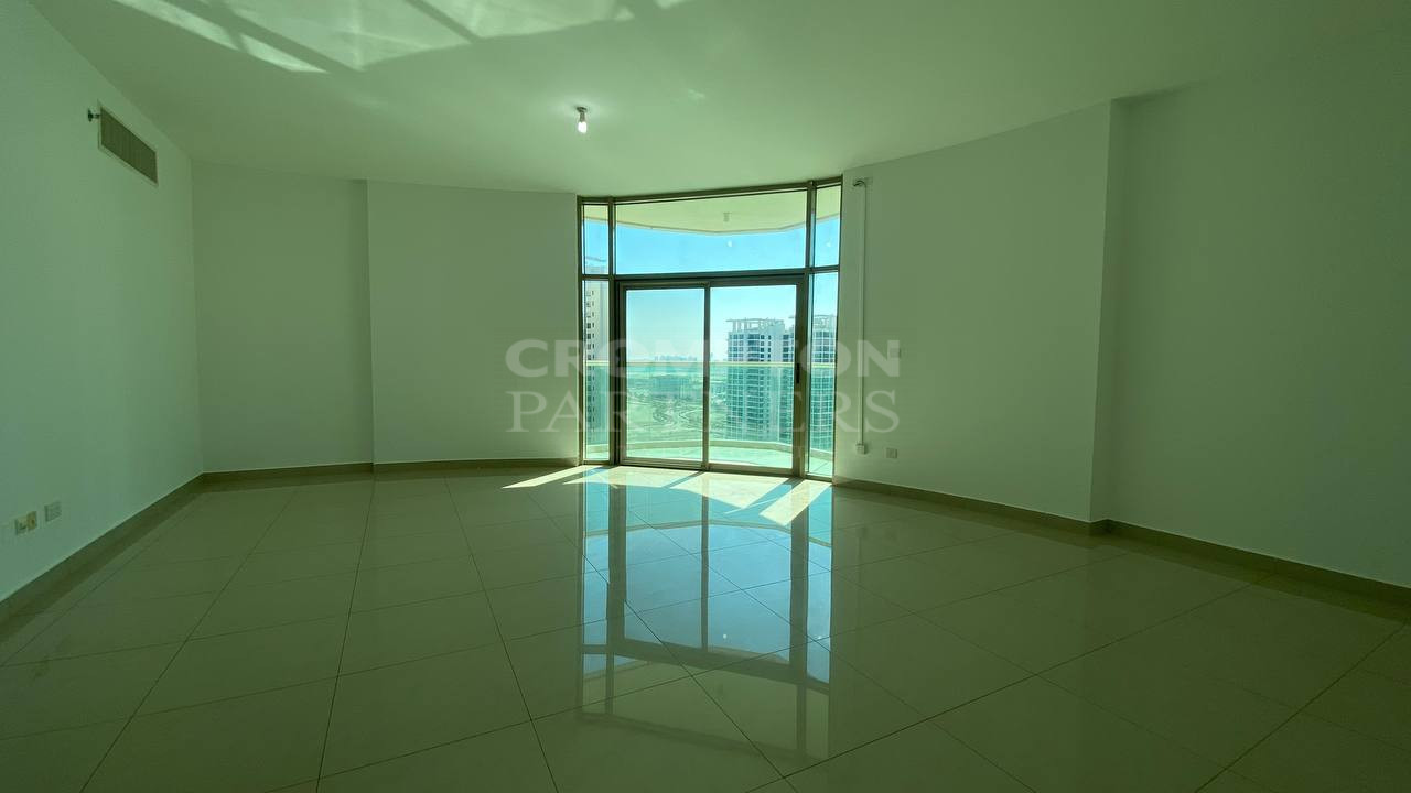 Bright 2BR with Maid| High Floor | Big Layout - Photo 3