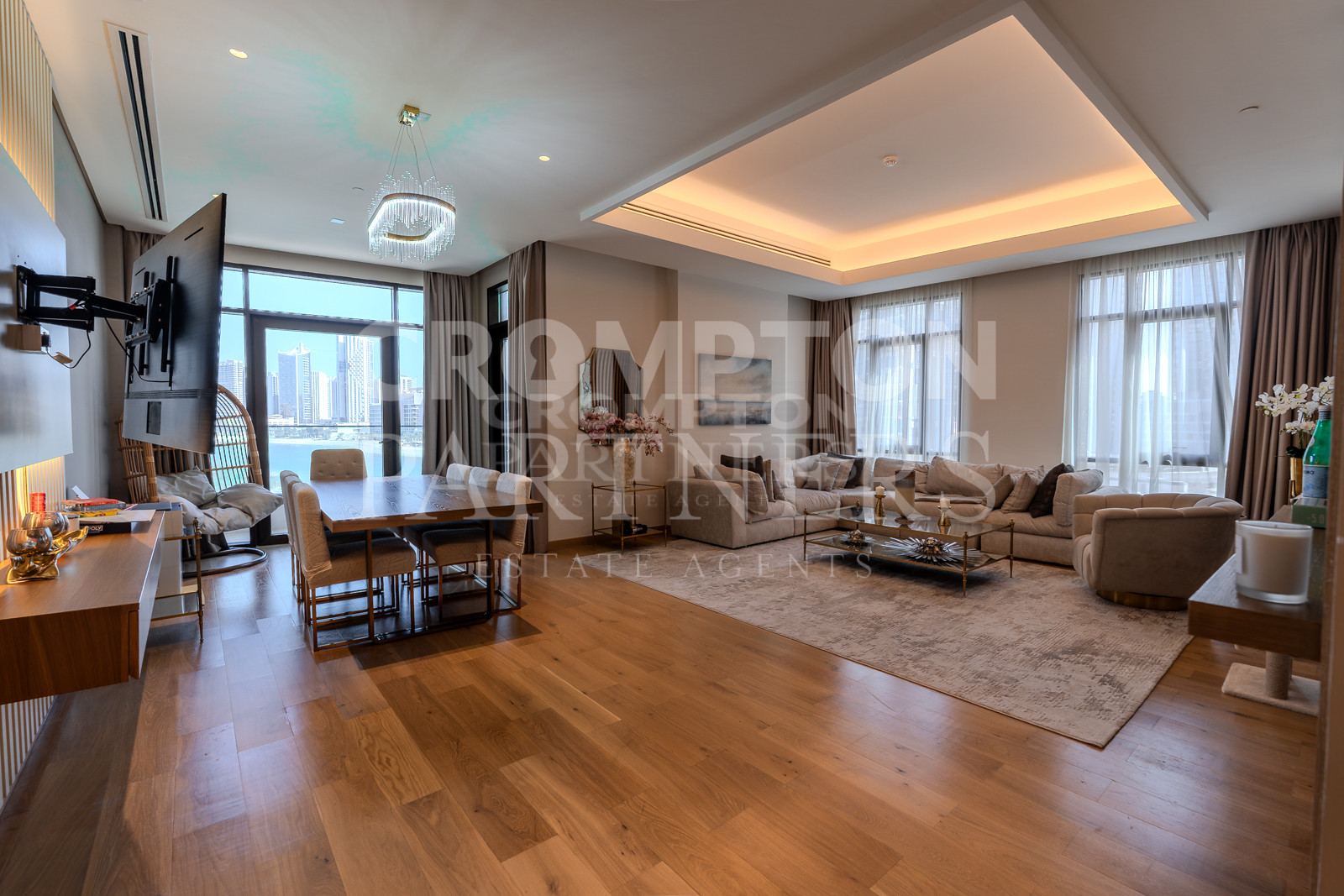 Owner Occupied | Luxurious | High End Facilities - Photo 3