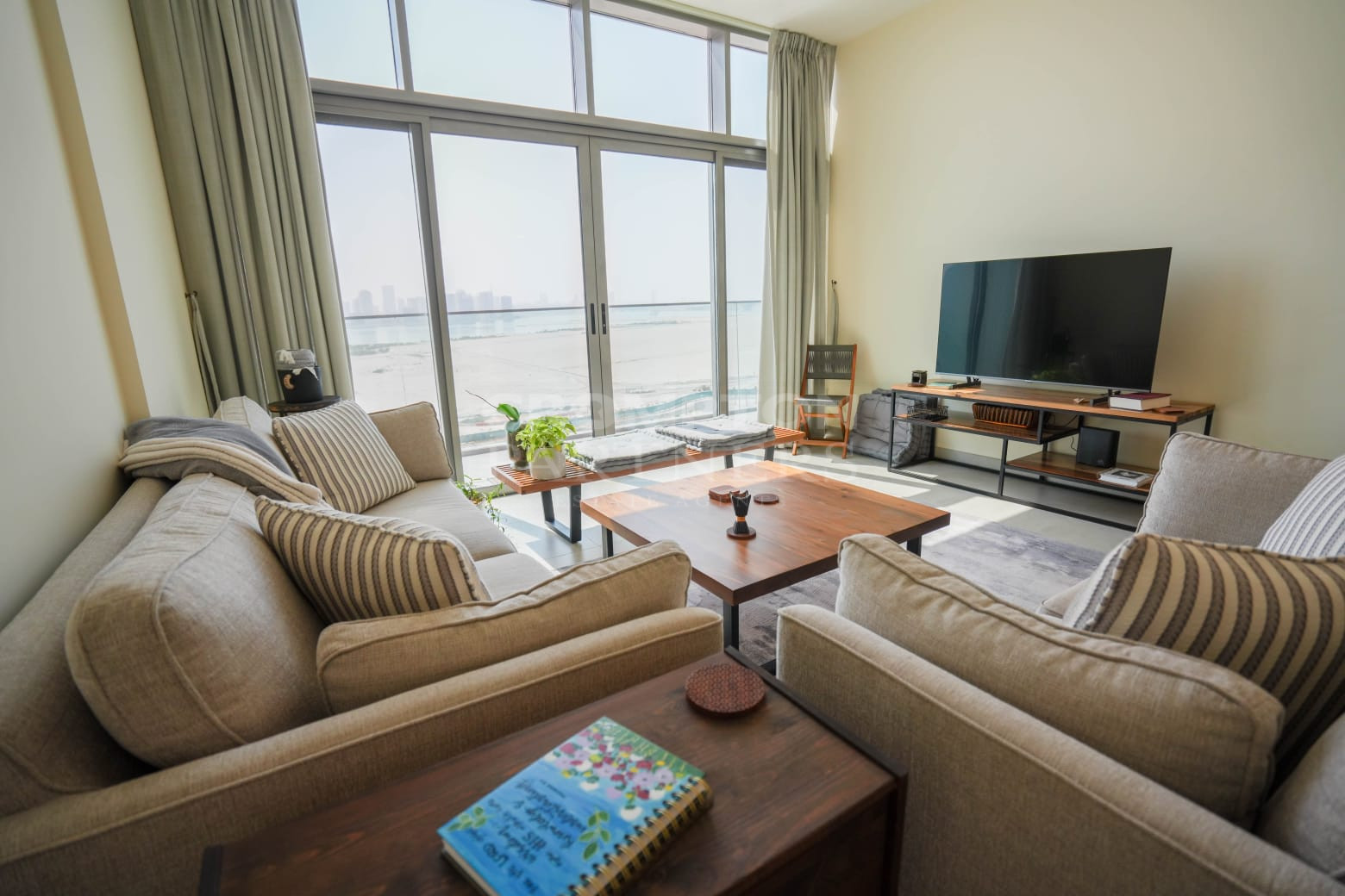 City Skyline | Sea View | Spacious | Next NYU