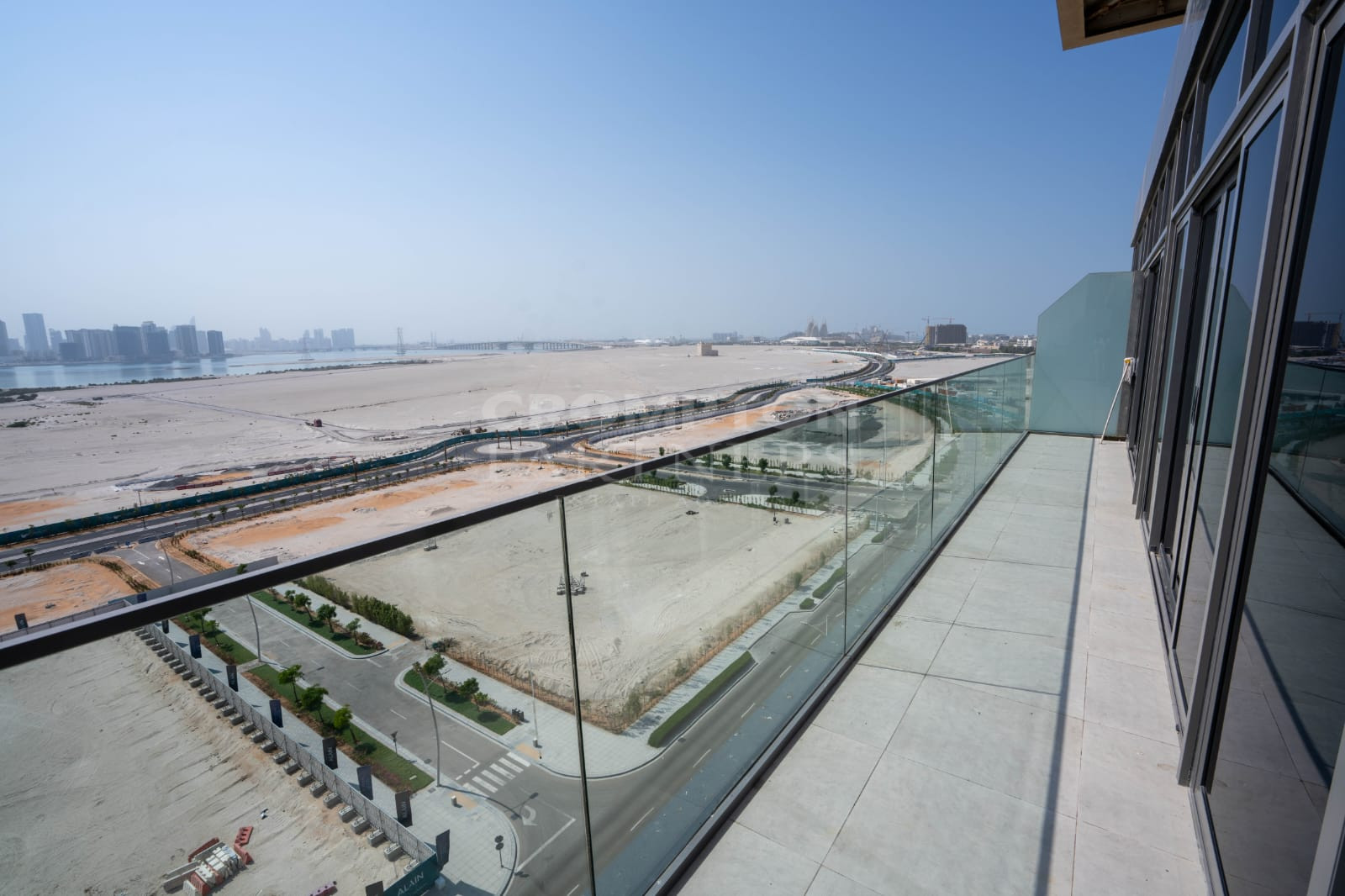 City Skyline | Sea View | Spacious | Next NYU - Photo 2