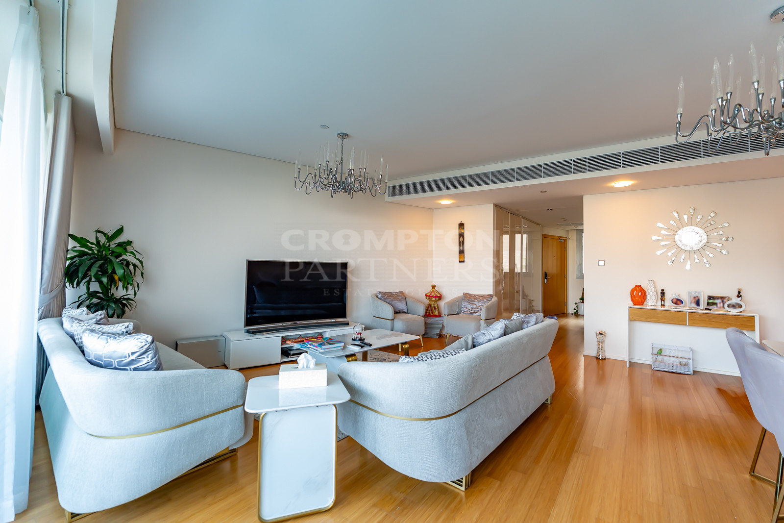 4+ Maid | Partial Sea View| Private Beach Access - Photo 3