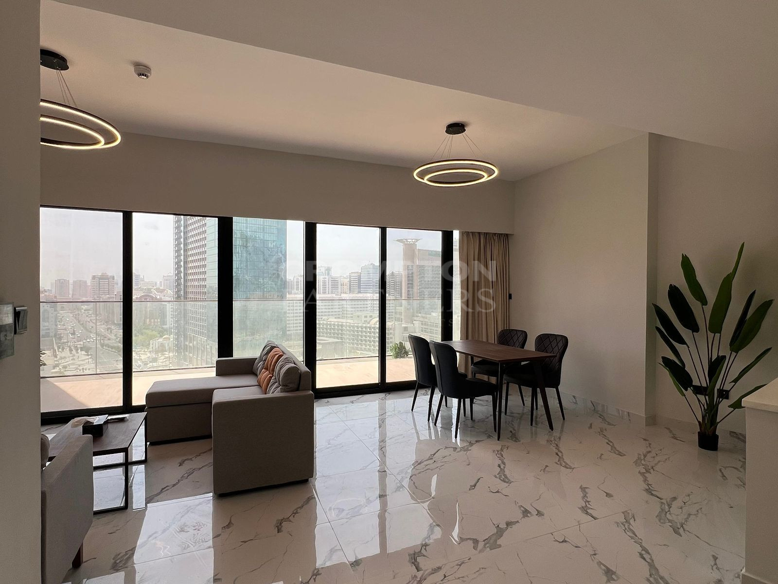 DUPLEX, Exclusive Corner Layout, Amazing Sea View - Photo 4