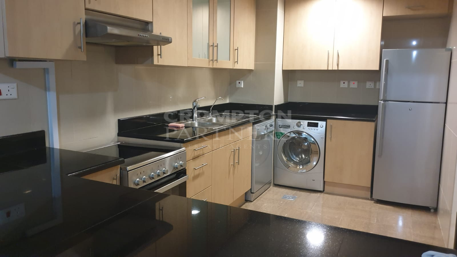 Ready To Move In | High Floor | Fully Furnished - Photo 5