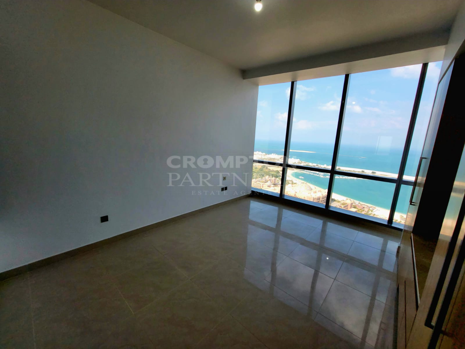 Emirates Palace Views |Spacious |Vacant And Ready - Photo 4