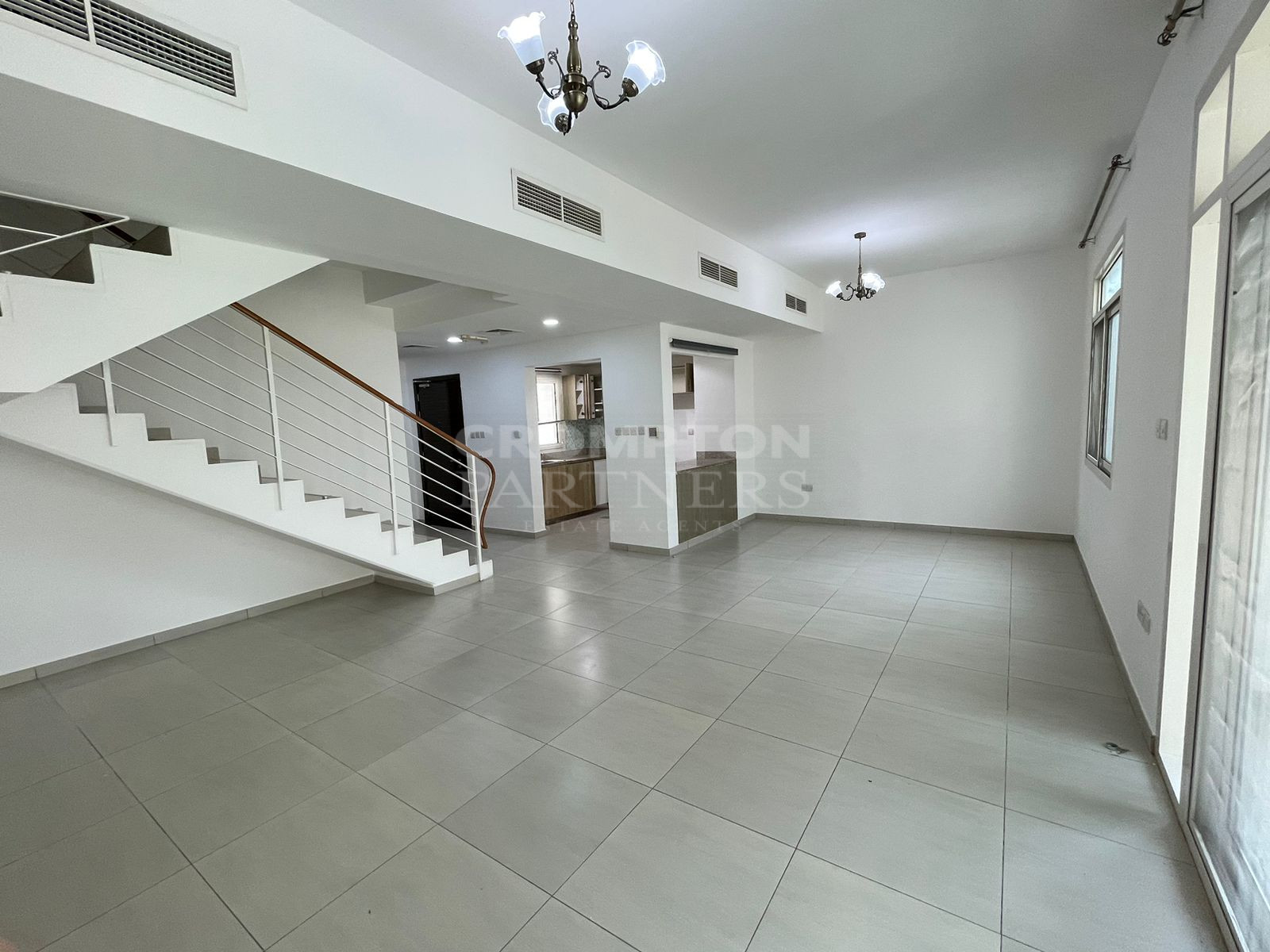 Single Row | Corner | Maids | Study | Vacant - Photo 2