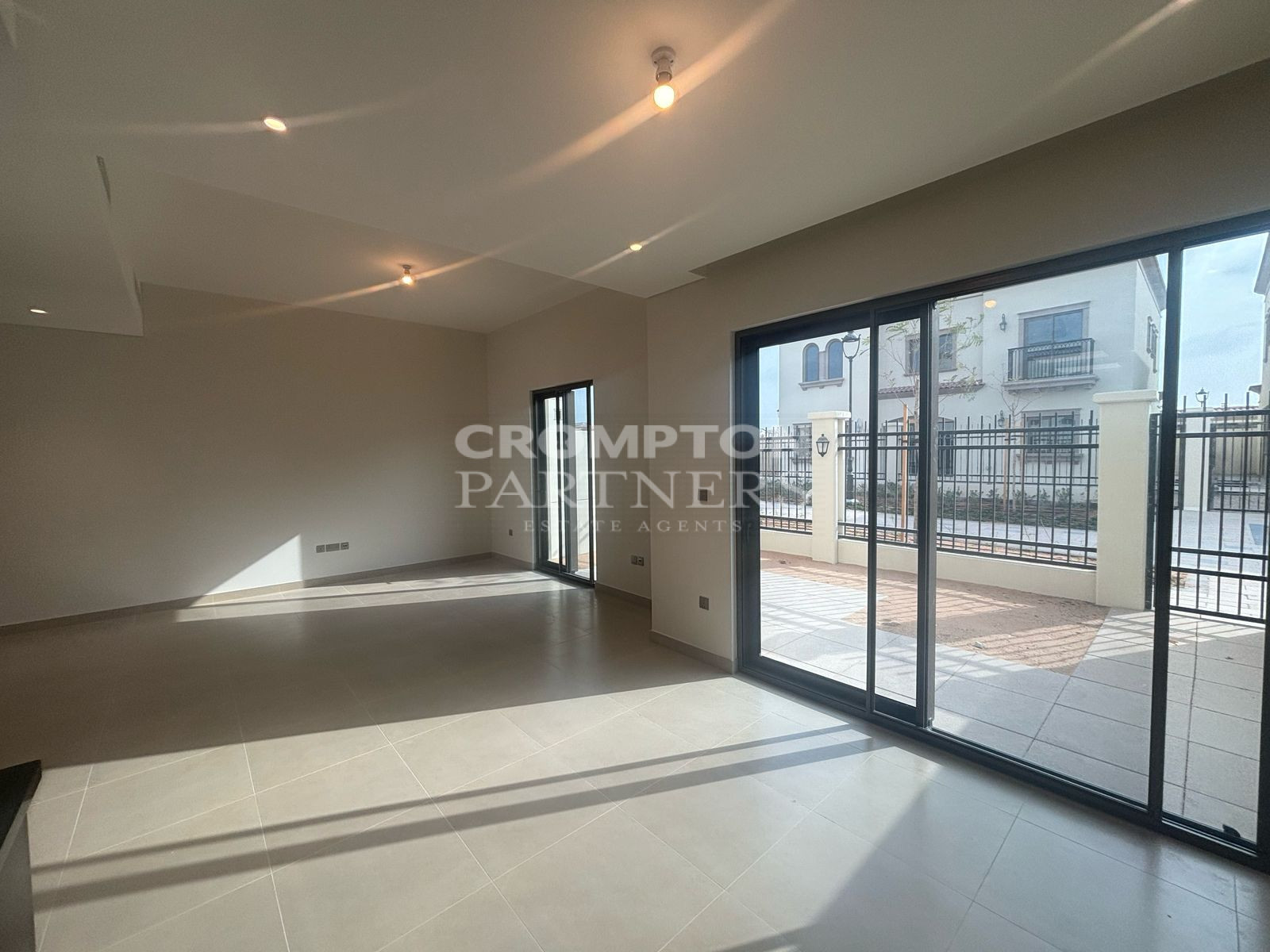 Garden View | Hot Deal | Premium Finish - Photo 4