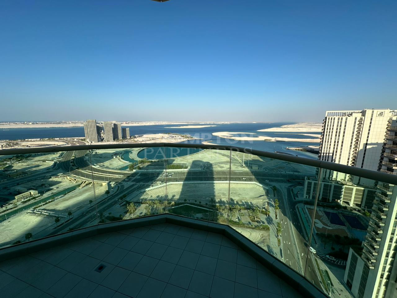 Bright 2BR with Maid| 1,686 sqft | Prime Location