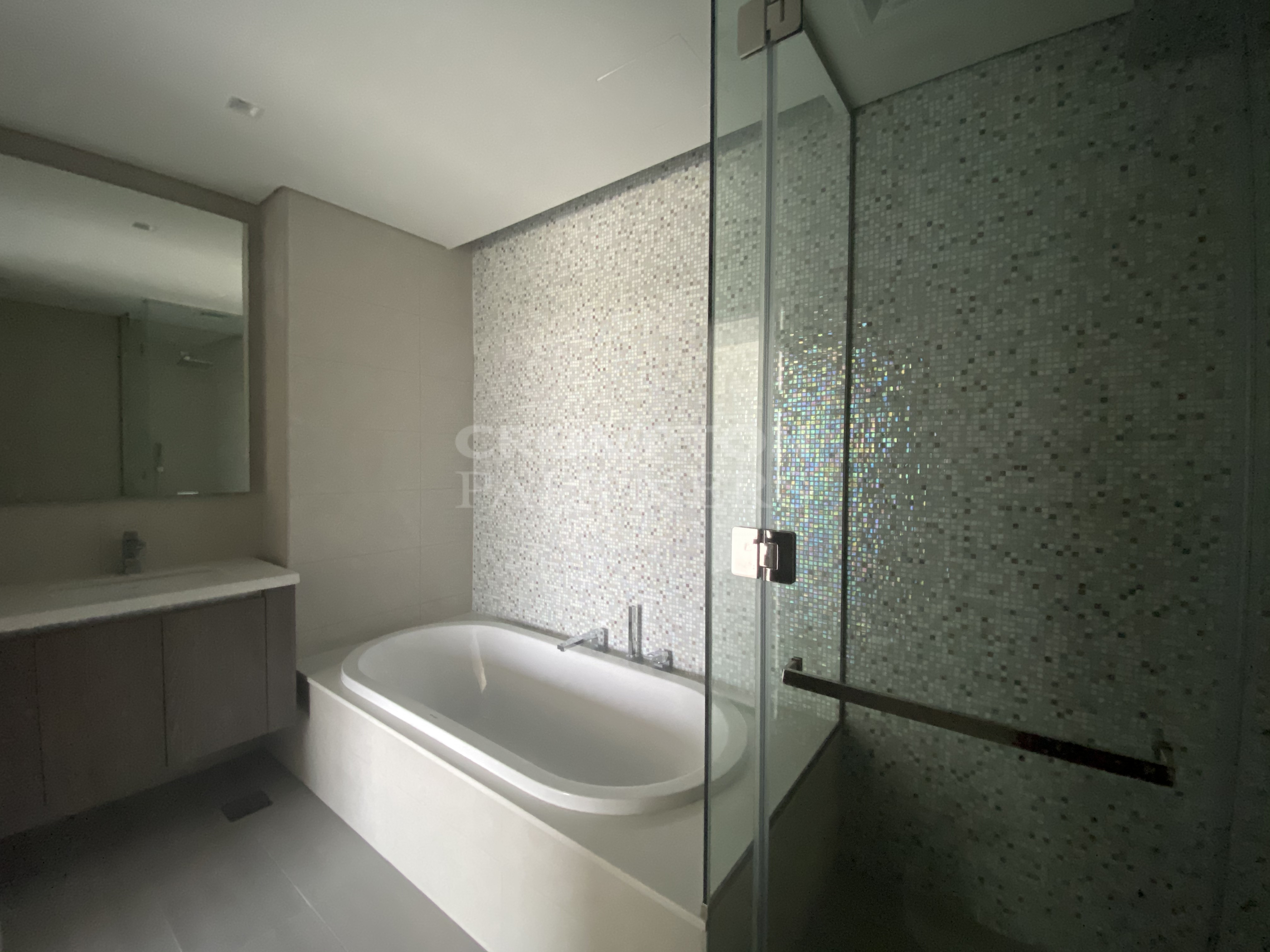 Lavish Living | Bright And Modern | Inquire Now - Photo 4