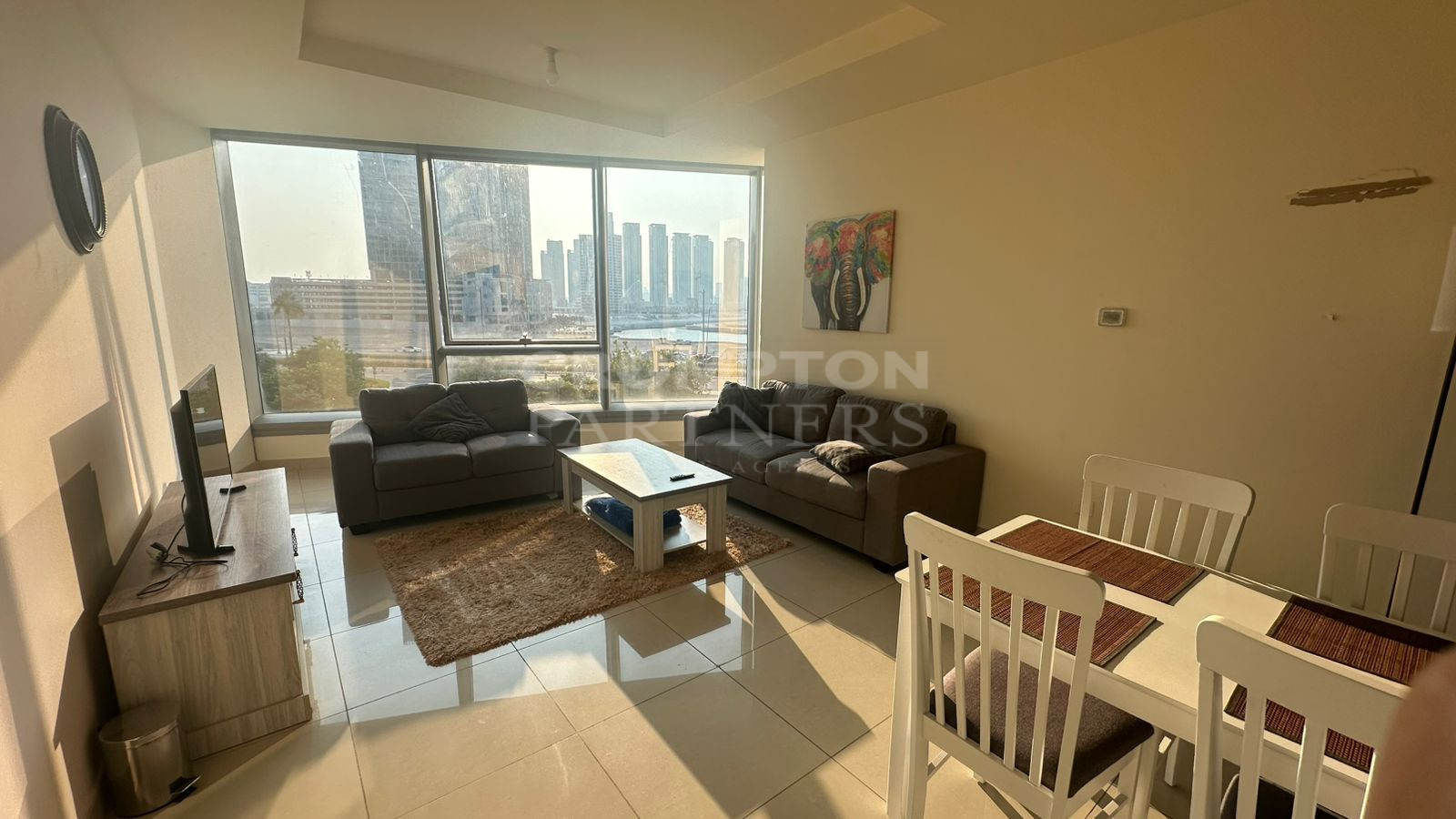 Fully Furnished | Low Floor | Easy Access - Photo 2