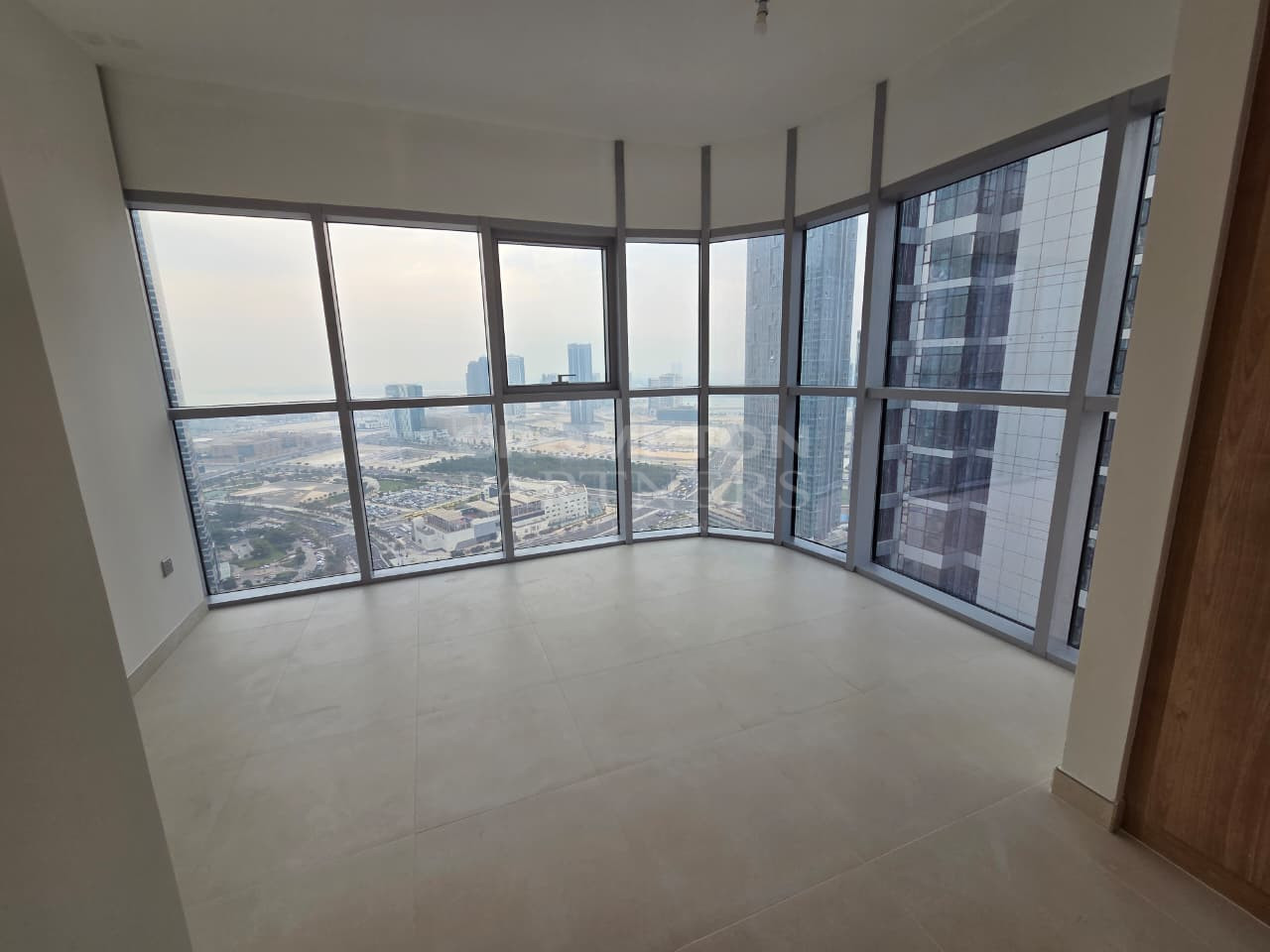 Brand New | Best Amenities | Vacant Now - Photo 2