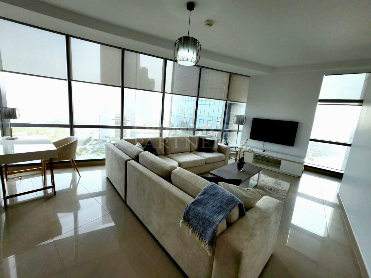 Furnished | Spacious | High Floor | Call Now - Photo 2