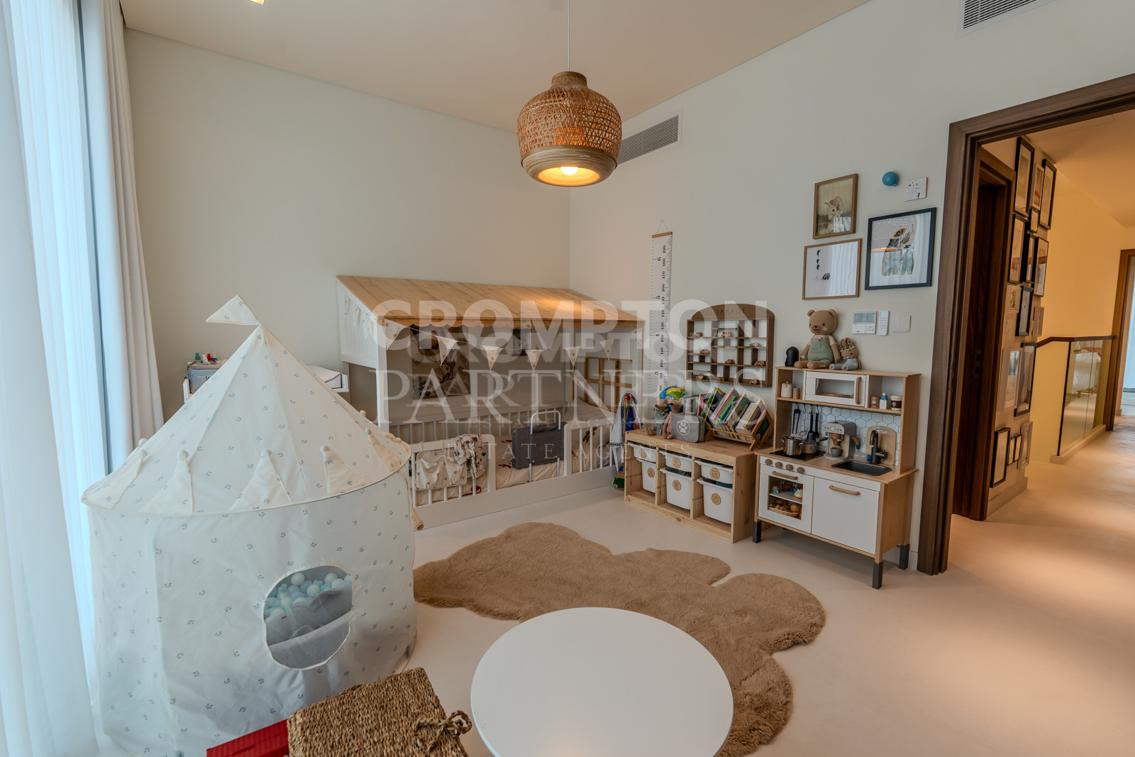 Beautifully Upgraded 2BR Townhouse | Single Row - Photo 4