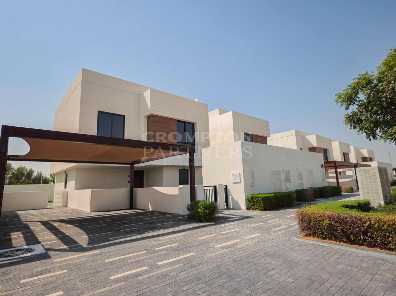 Huge 4BR Villa+Study+Maid Room | Prime Single Row - Photo 4