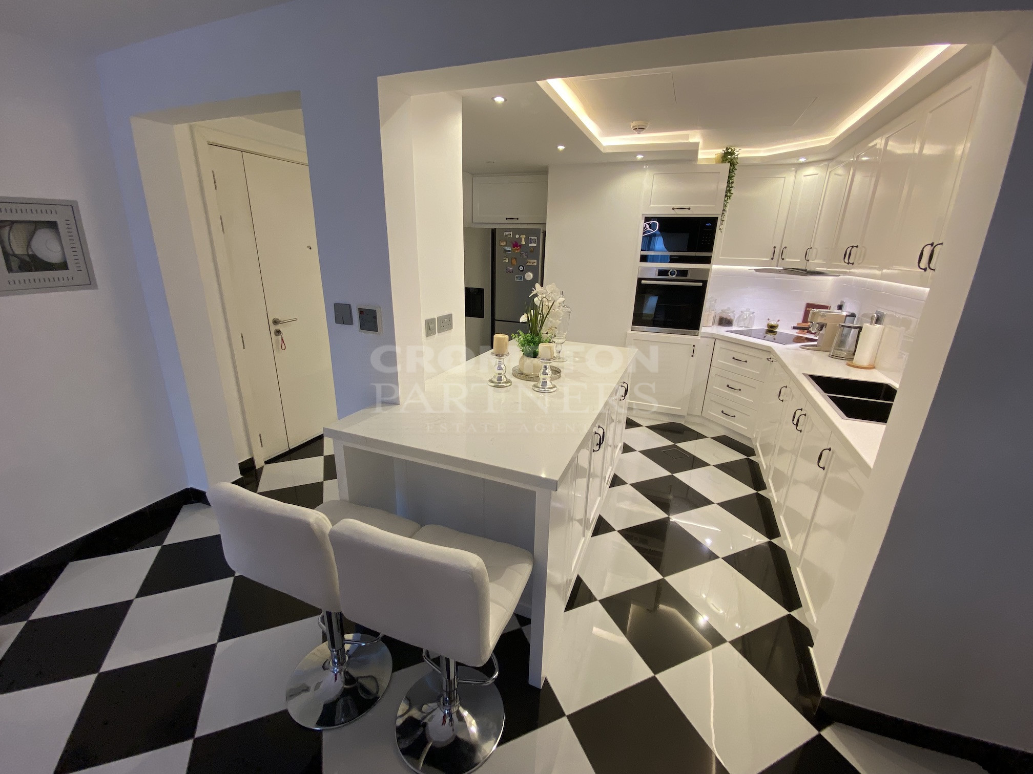 TERRACE | 2 BALCONIES | POOL VIEW | WATERFALL - Photo 3