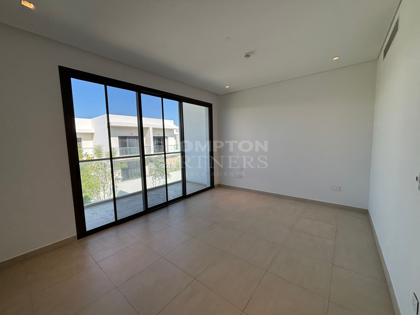 Luxurious | Vacant | Actual Unit Photos - Photo 4