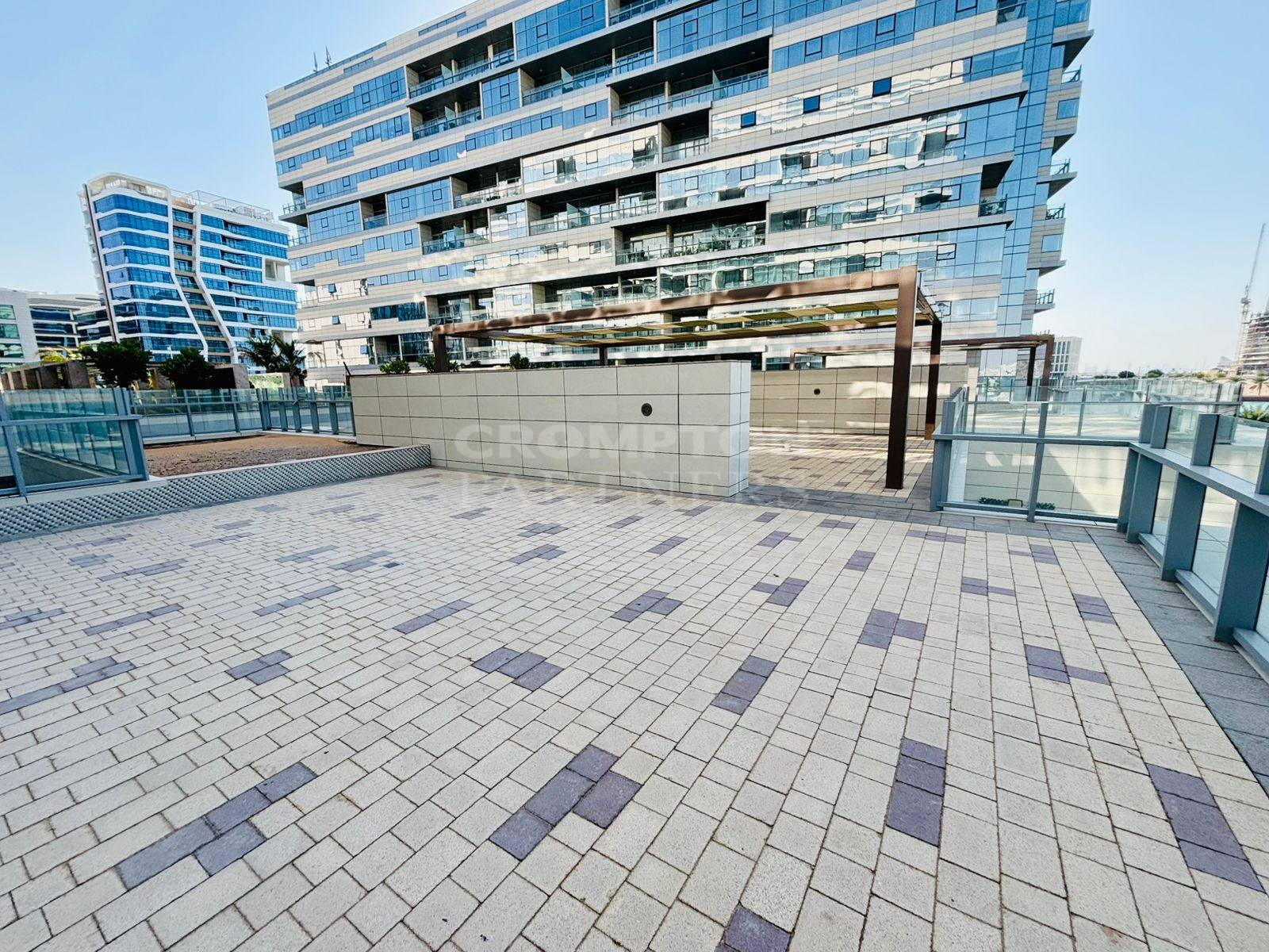 Building D | Huge Terrace | Spacious | Vacant - Photo 3