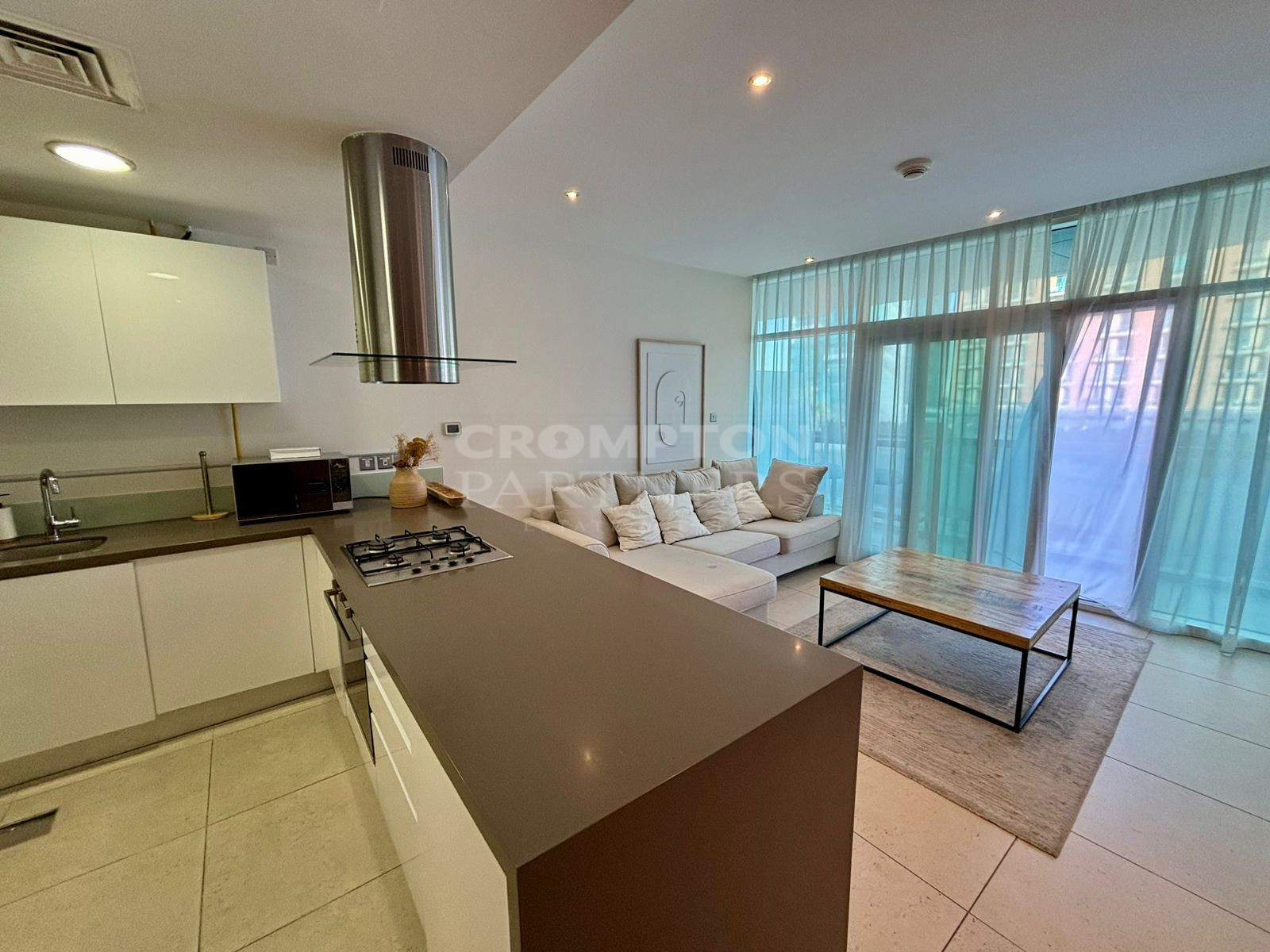 Fully Furnished | Sea View | Well-Maintained - Photo 5