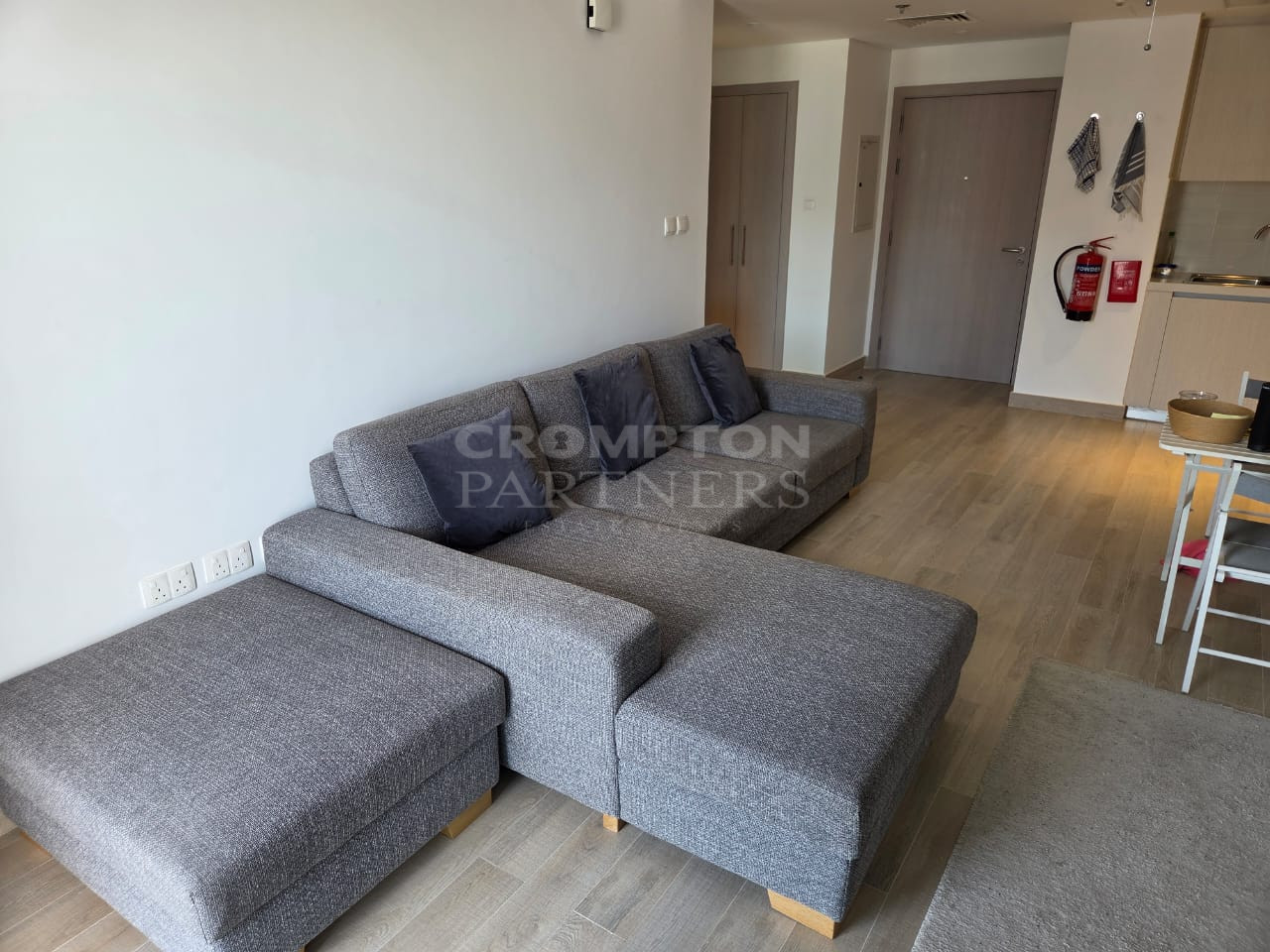 Balcony | Upcoming | Modern | Fully Furnished - Photo 2