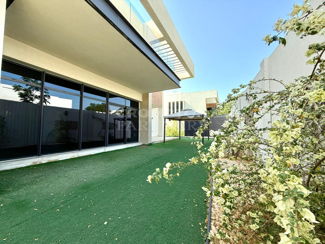 Vacant Now | Landscape Garden | Actual Photos - Photo 3