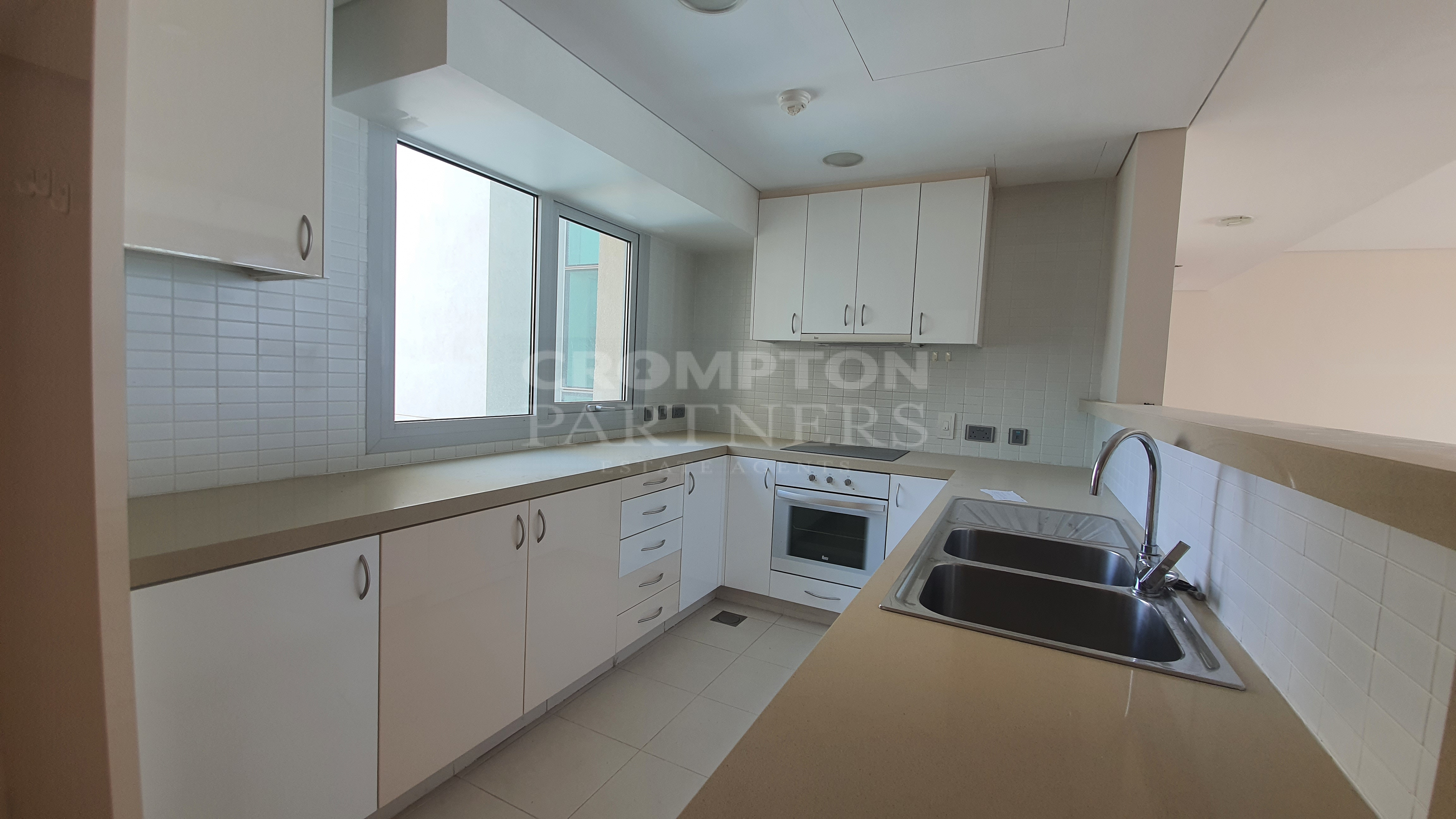 Canal + Sea View | Tenanted |Private Beach Access - Photo 5