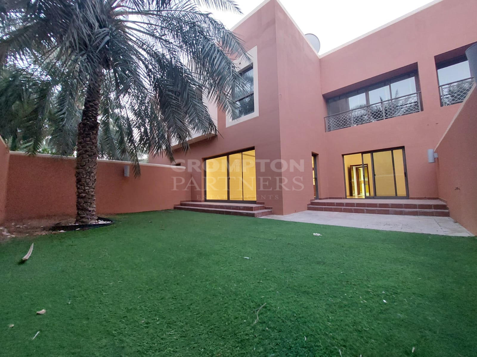 Corner 4BR Large+M | Private Garden | Rent Refund