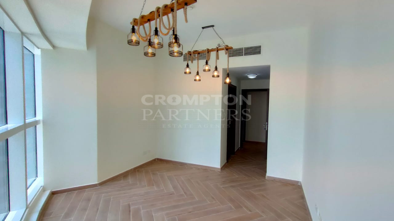 Upgraded | Bright | Wooden Floors | Vacant - Photo 4