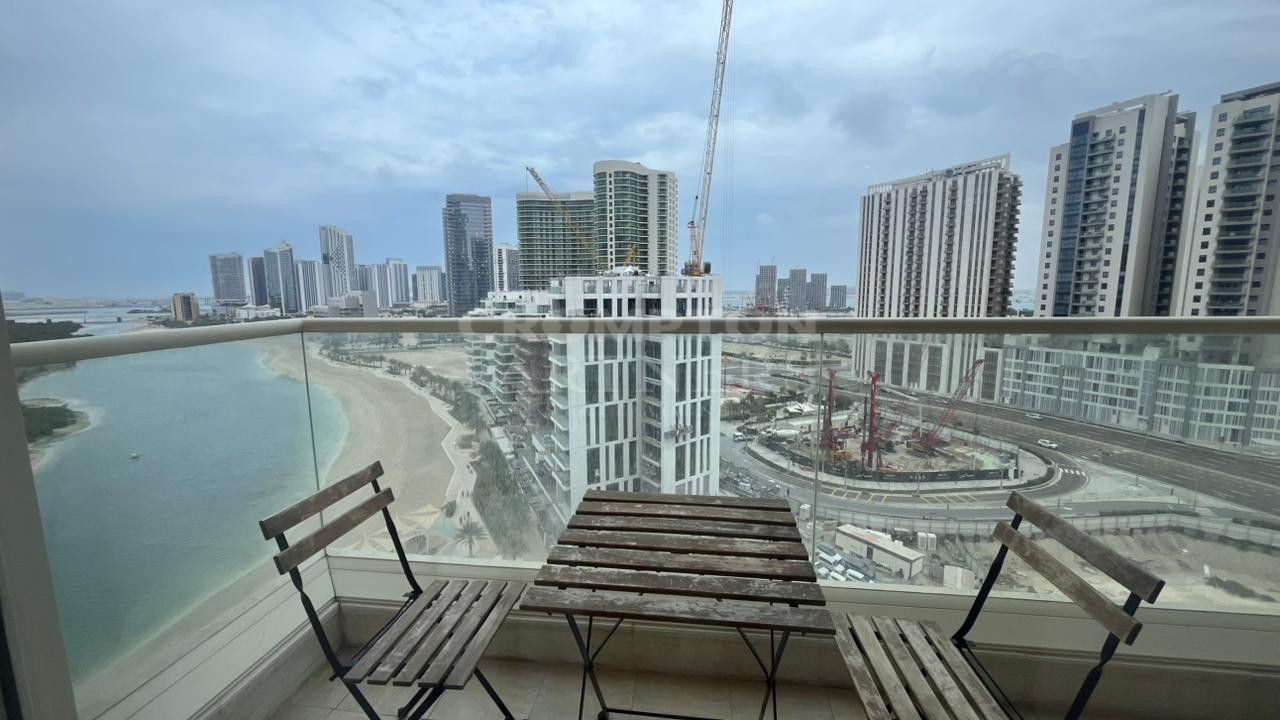 Fully Furnished |Prime Location | Well-Maintained - Photo 5