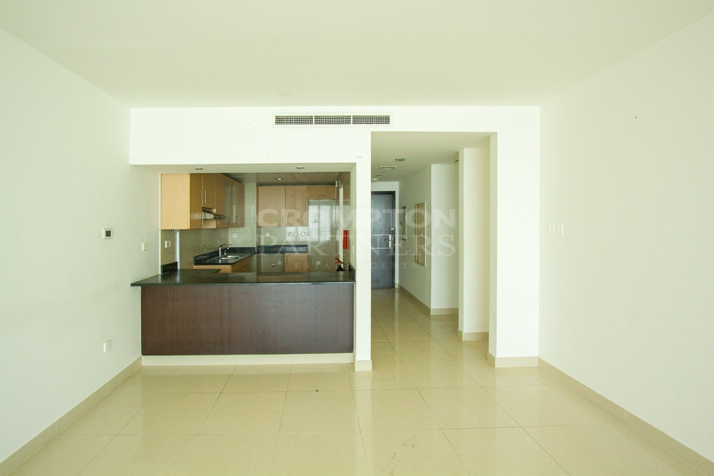 High Floor | Prime Location | 2BR + M | Sea View - Photo 4