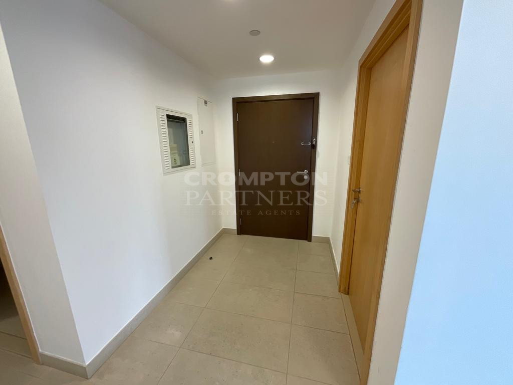 Bright Modern 2BR Apt | Tenanted | Beach Access - Photo 3