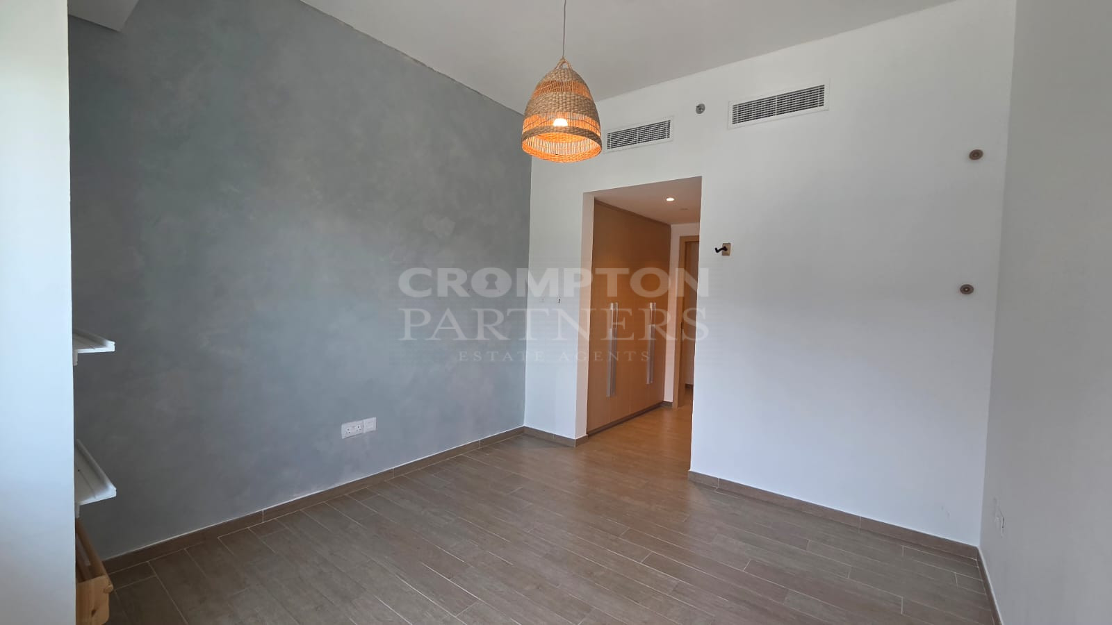 Luxurious 3BR Villa | Great Views | Stunning Unit - Photo 4