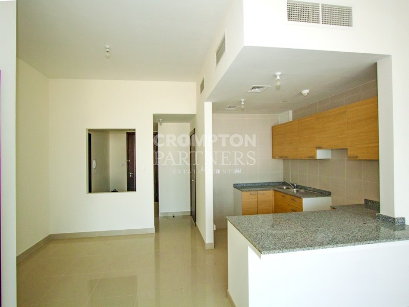 Fully Furnished | Spacious | Vacant | Inquire Now - Photo 5