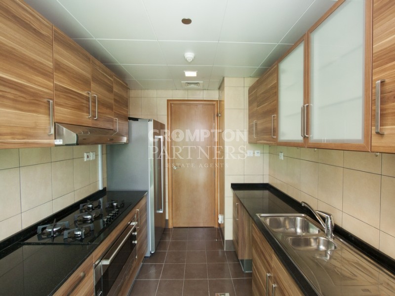 Mangrove Views | Spacious | Vacant And Ready - Photo 4