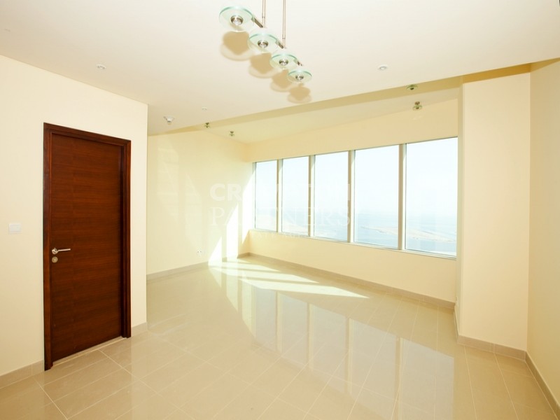 Classy Living | Spacious | Vacant | Hot Price - Photo 5